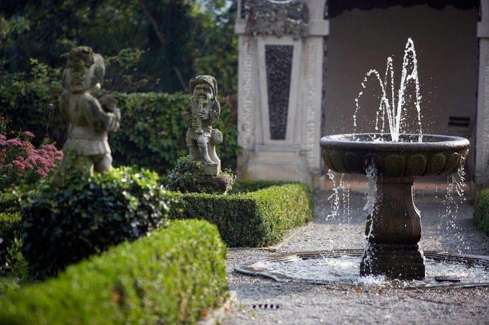 Hotel Schloss Neuburg - Hoftaferne Neuburg am Inn エクステリア 写真